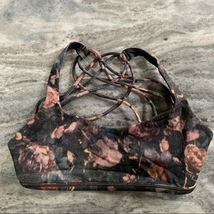 Lululemon Free to Be Wild Bra Size 4